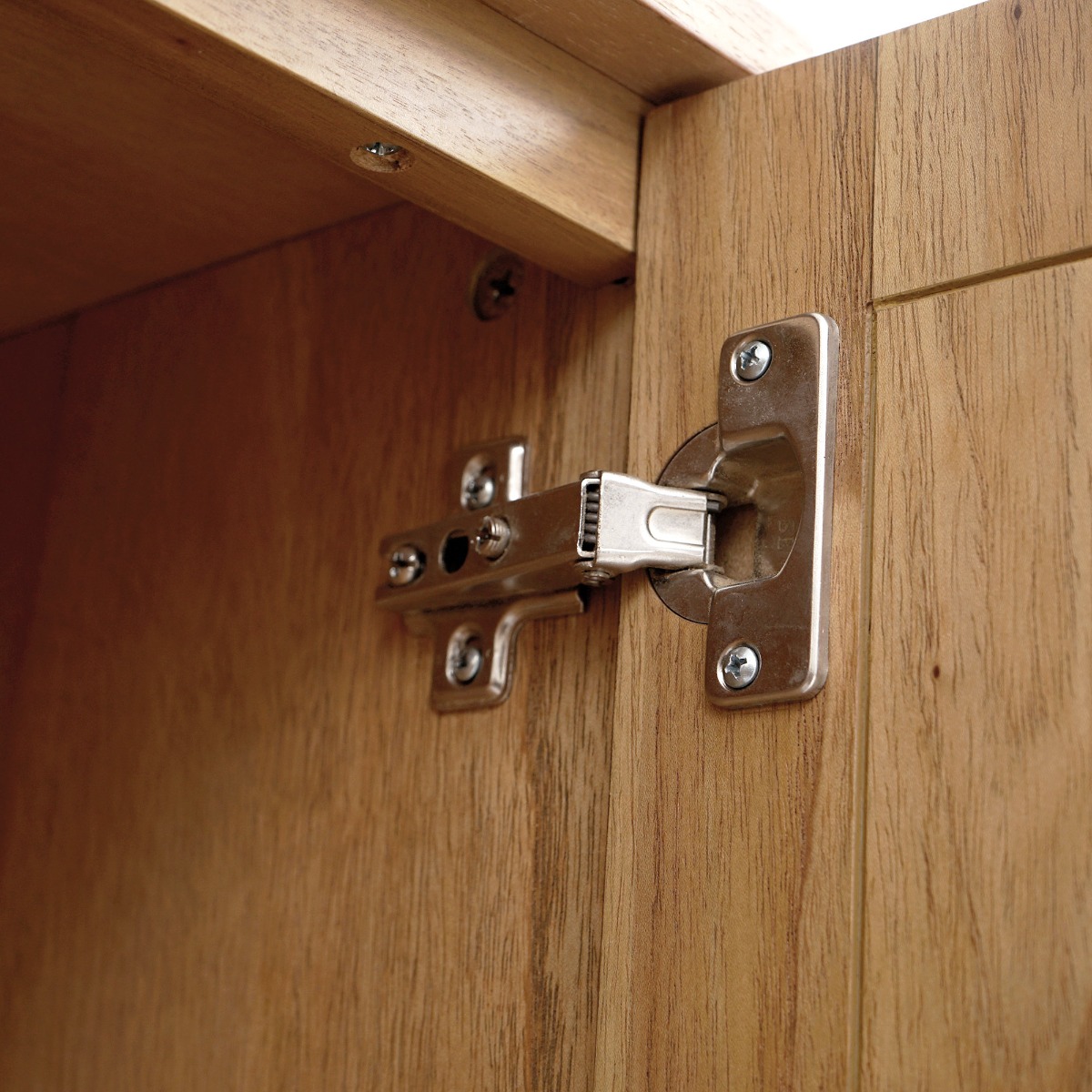 Lola Cabinet