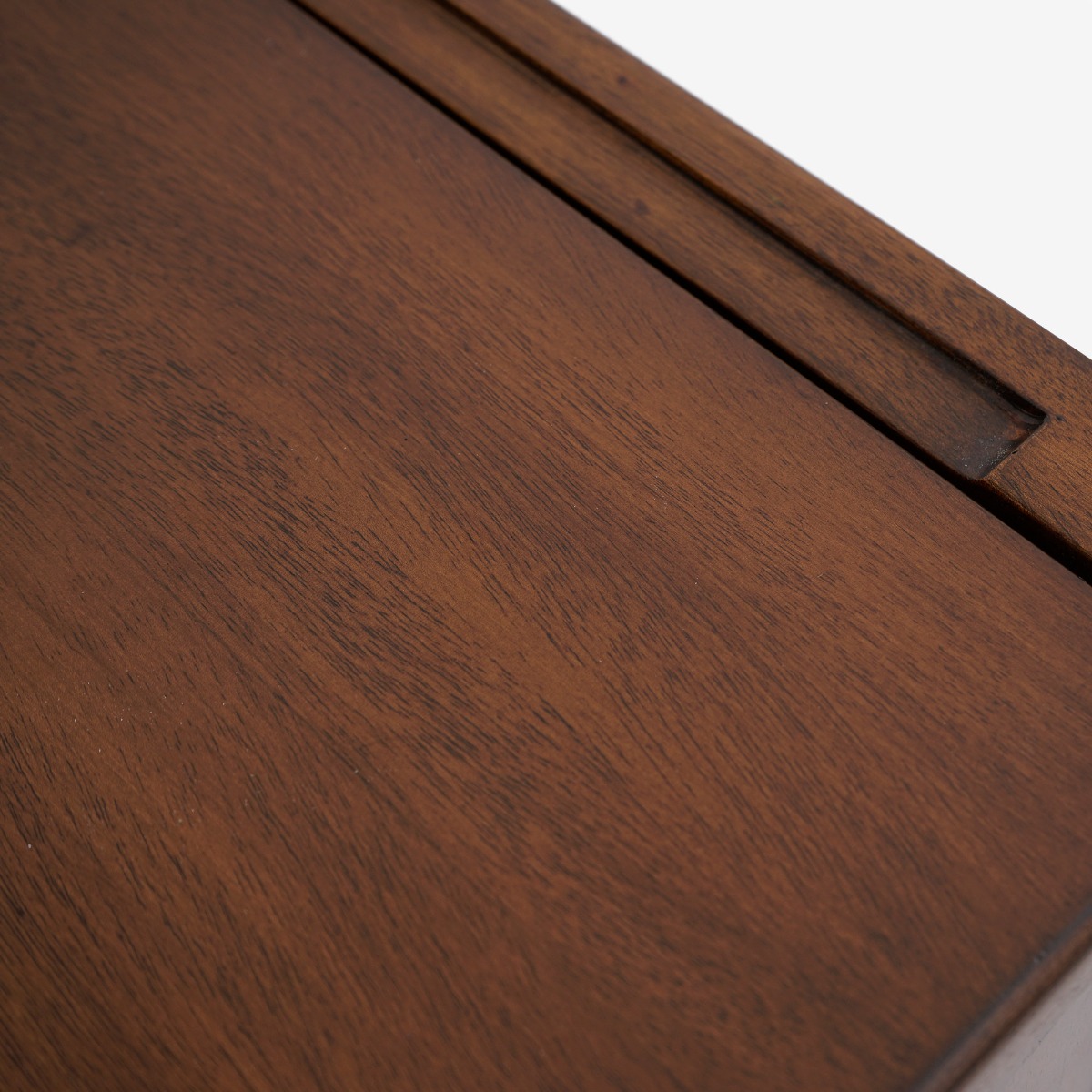 Lois Cabinet